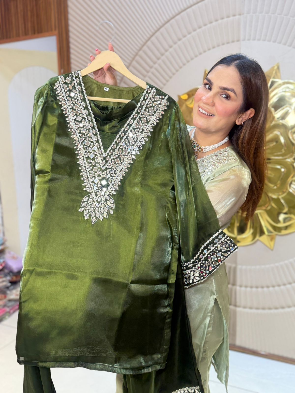 Beautiful Neck Work Suit PC2829