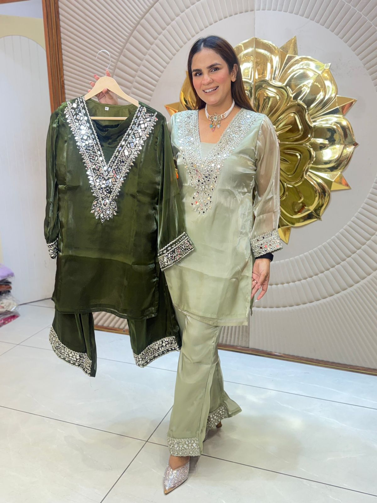 Beautiful Neck Work Suit PC2829