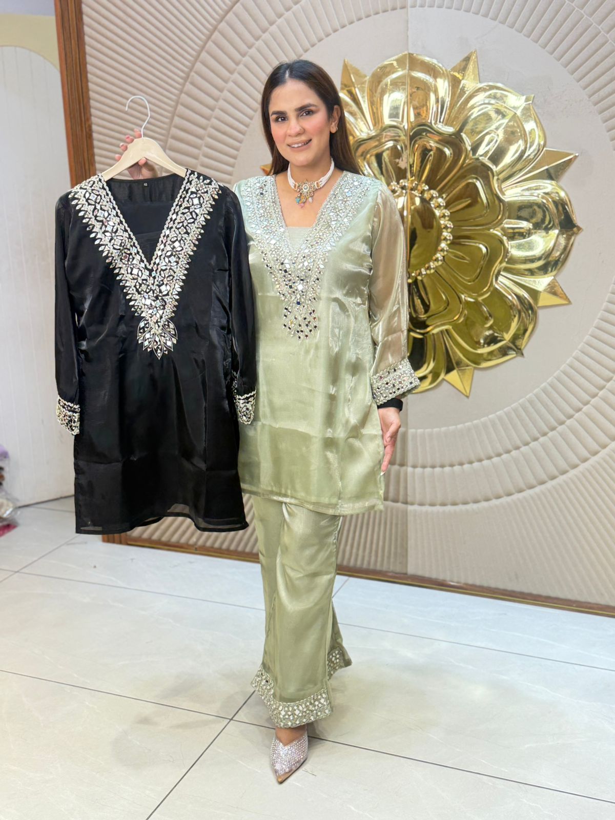 Beautiful Neck Work Suit PC2829