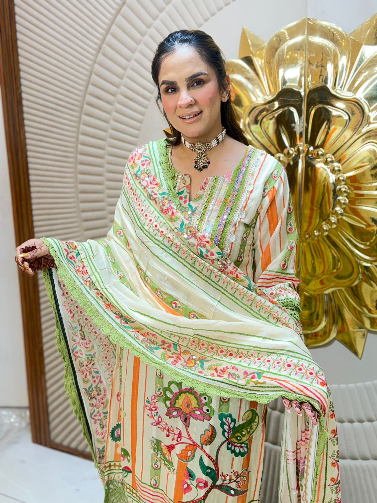 Beautiful Floral Print Suit With Lace Work PC2842