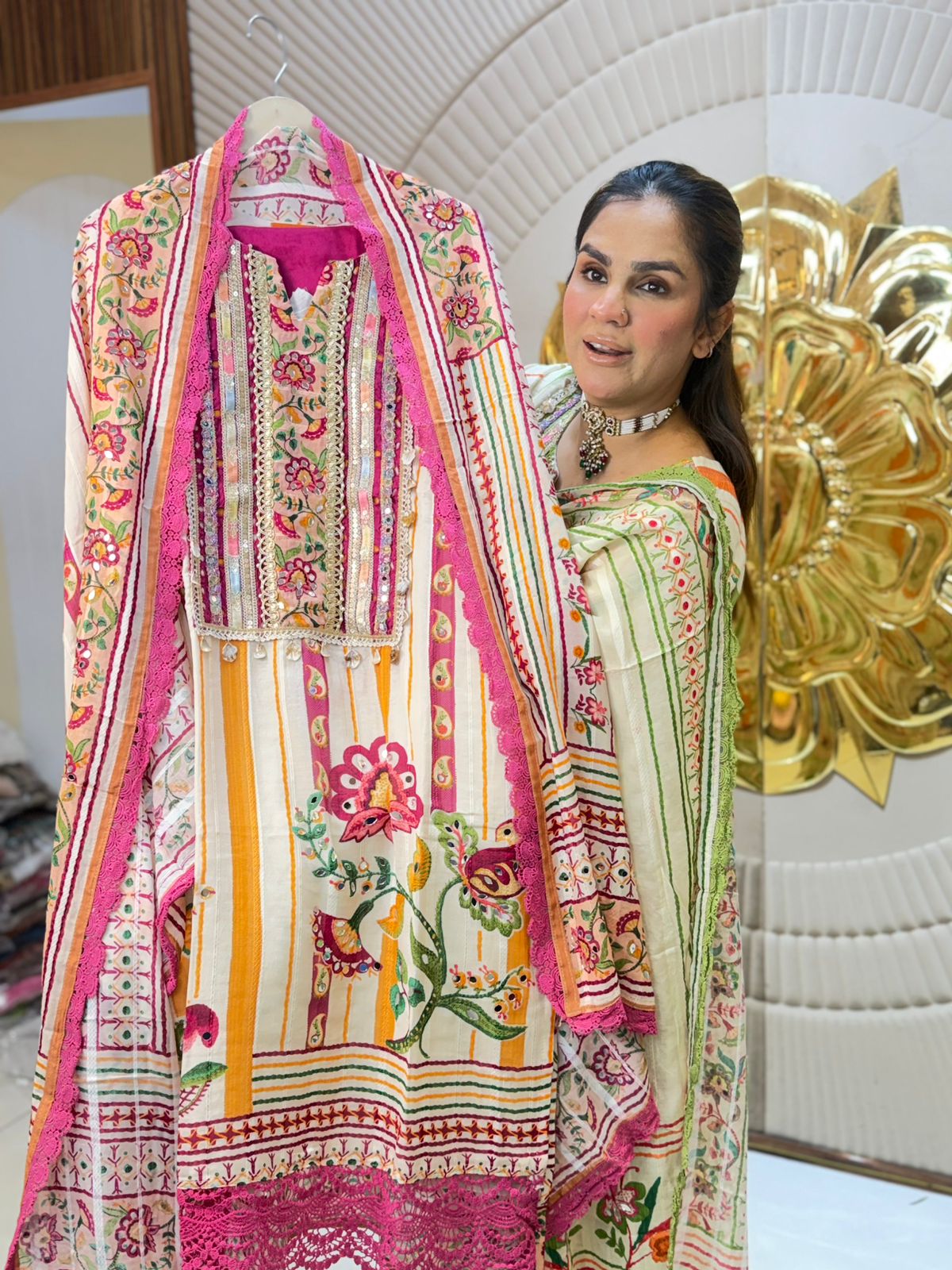 Beautiful Floral Print Suit With Lace Work PC2842
