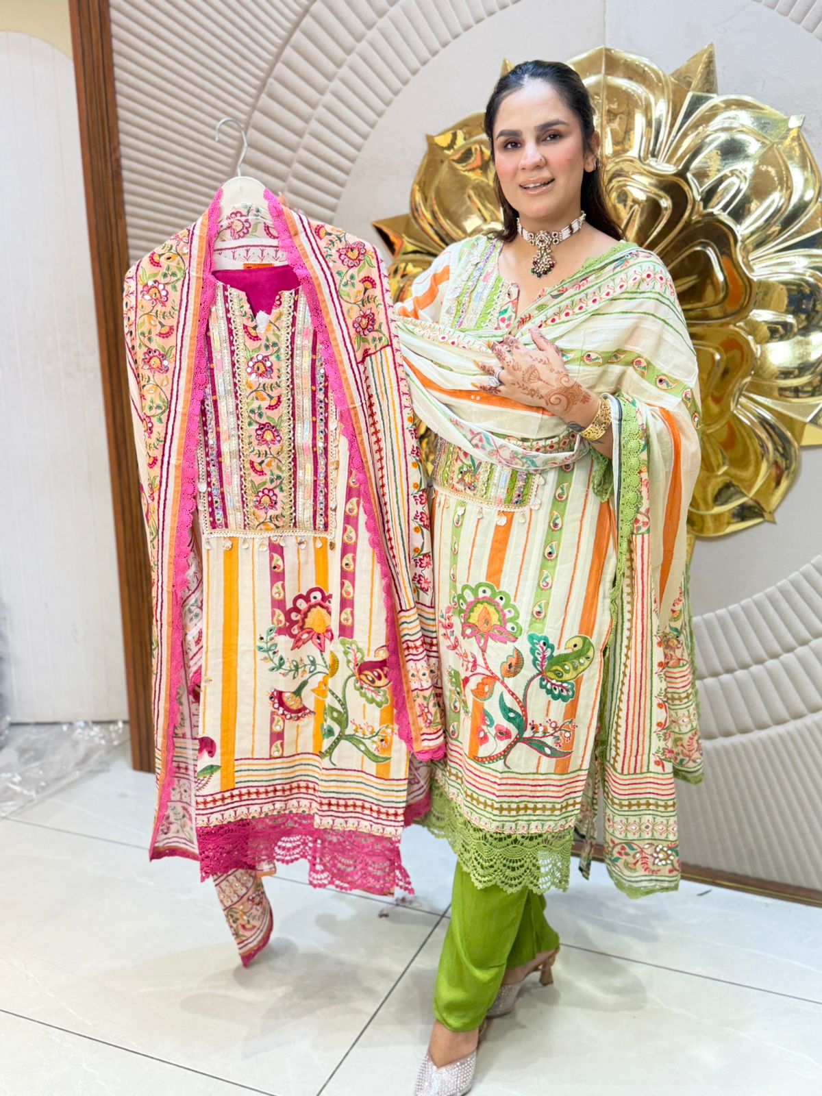 Beautiful Floral Print Suit With Lace Work PC2842