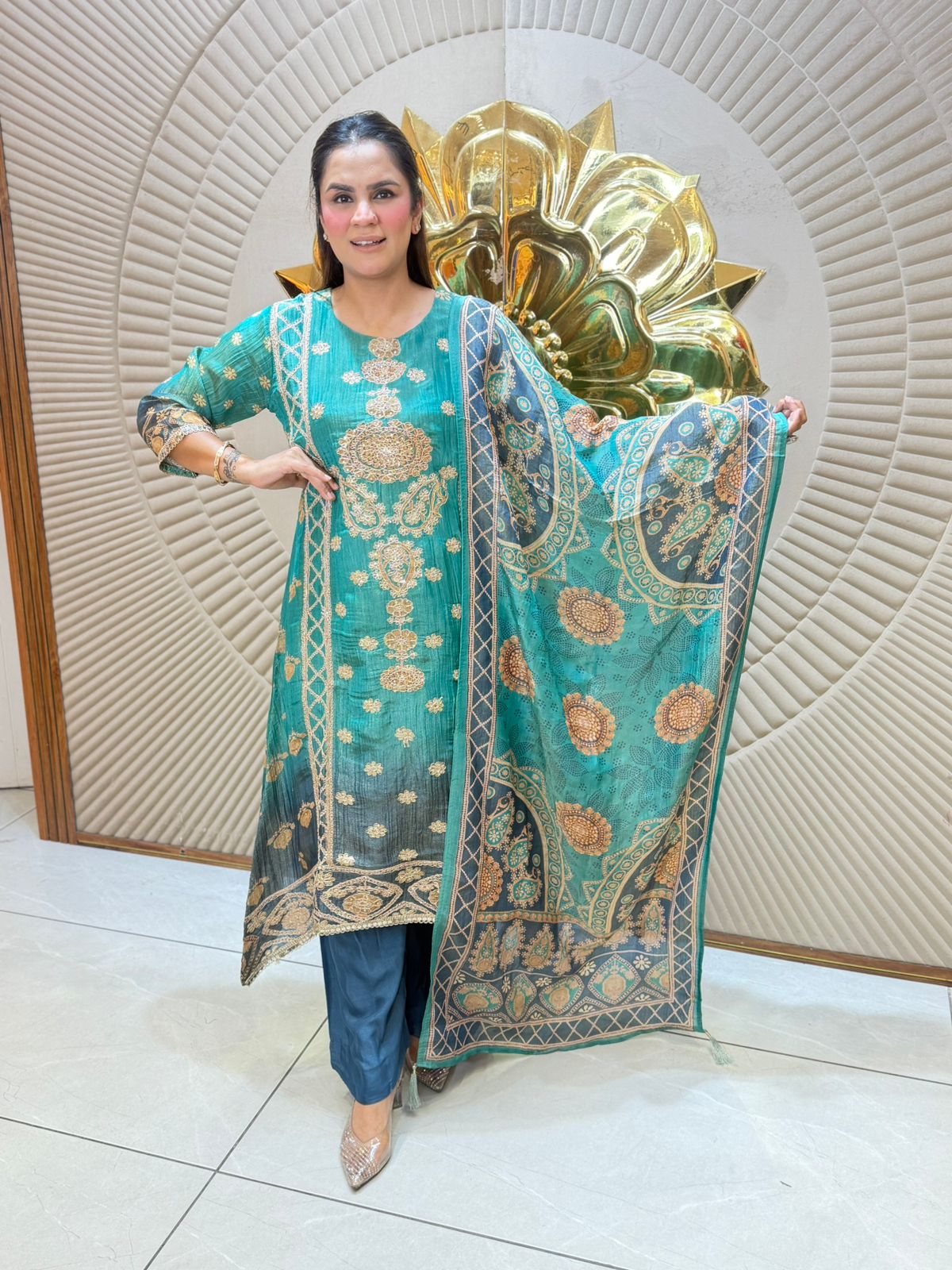 Beautiful Party Wear Suit PC3104