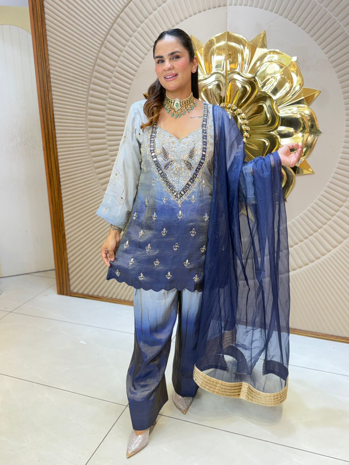 Stunning Party Wear Dual Shade Suit PC3111