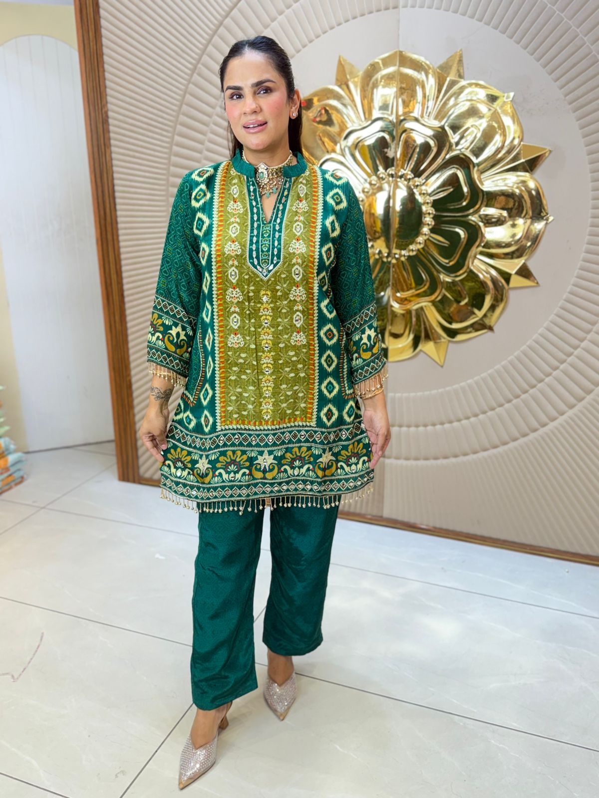 Beautiful Pattern Print Suit PC3113