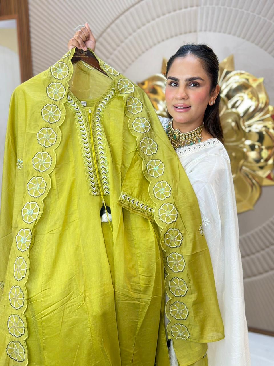 Stunning Floral Work Anarkali Suit PC3119