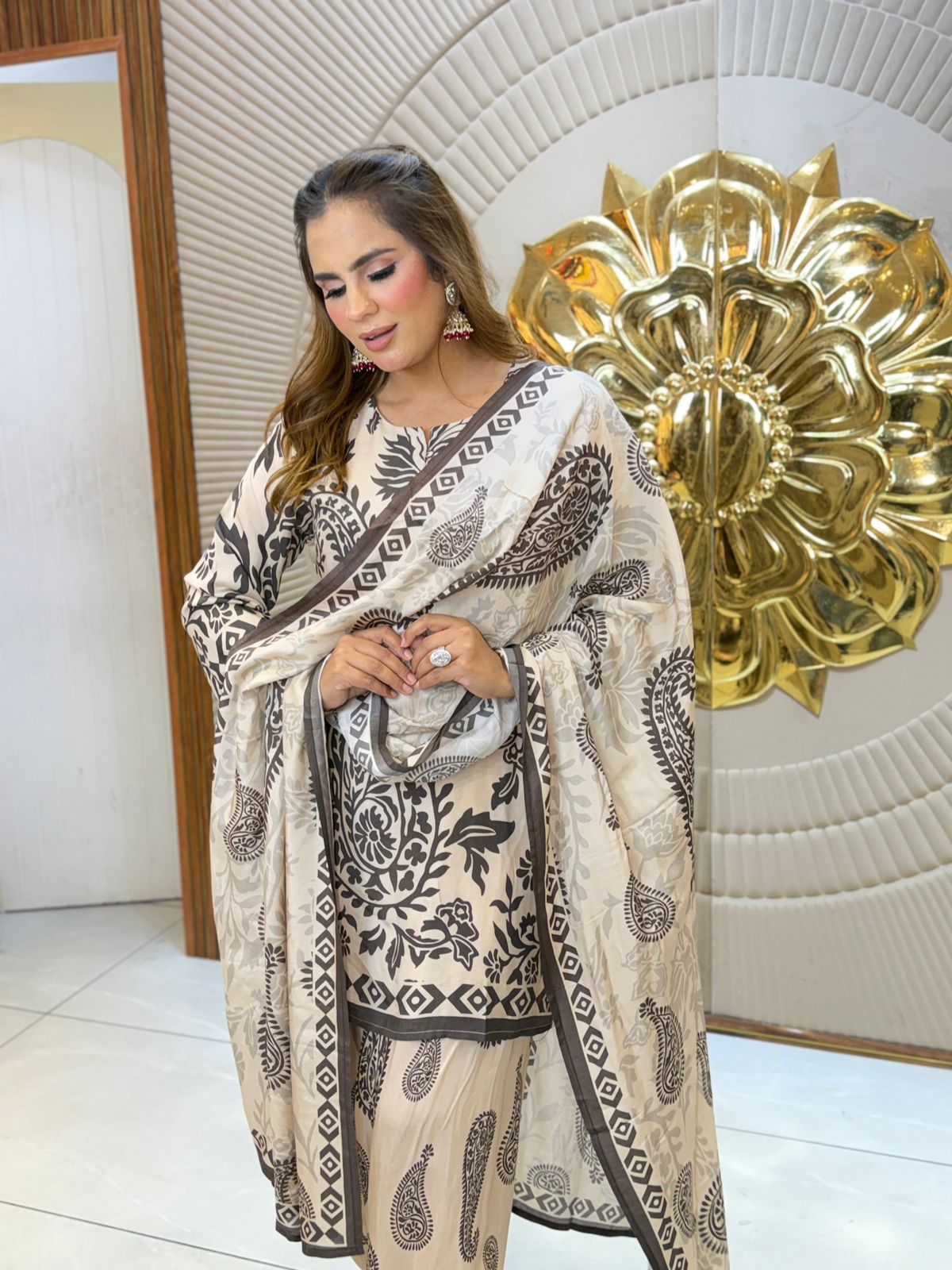 Beautiful Pattern Print Suit PC3210