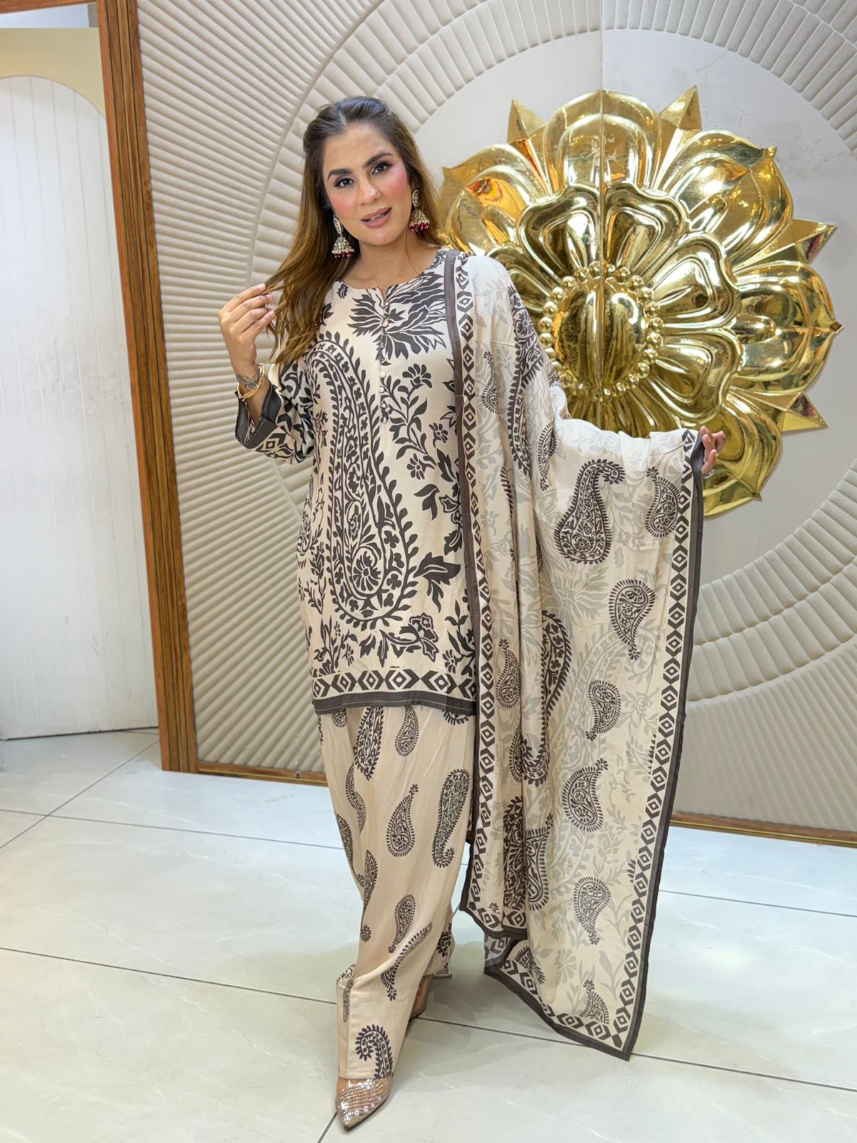 Beautiful Pattern Print Suit PC3210