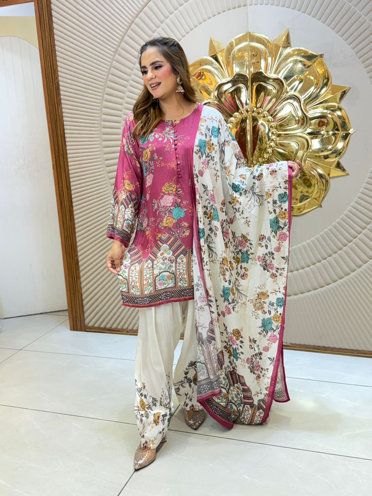 Stunning Daily Wear Floral Print Suit 3211
