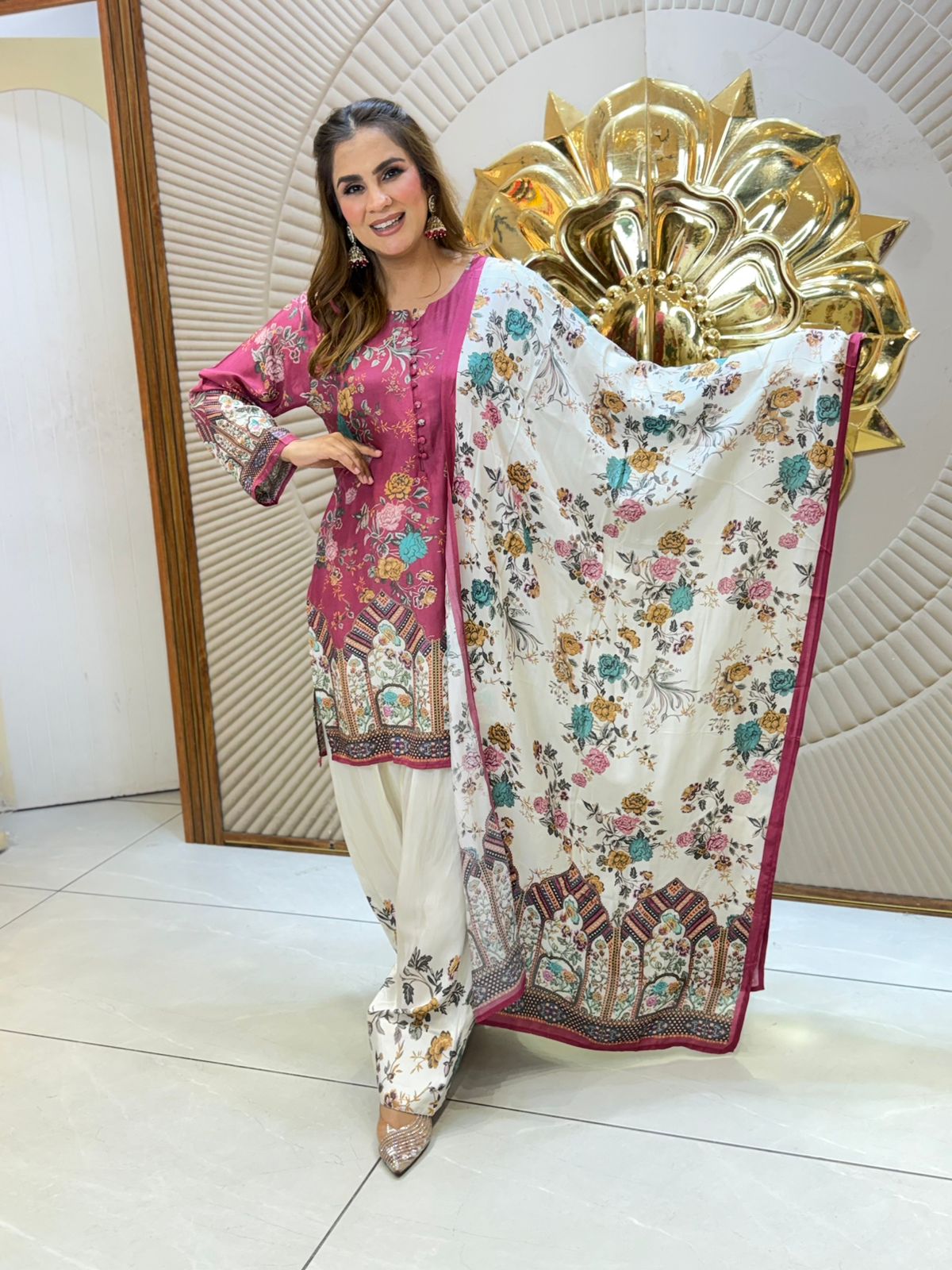 Stunning Daily Wear Floral Print Suit 3211
