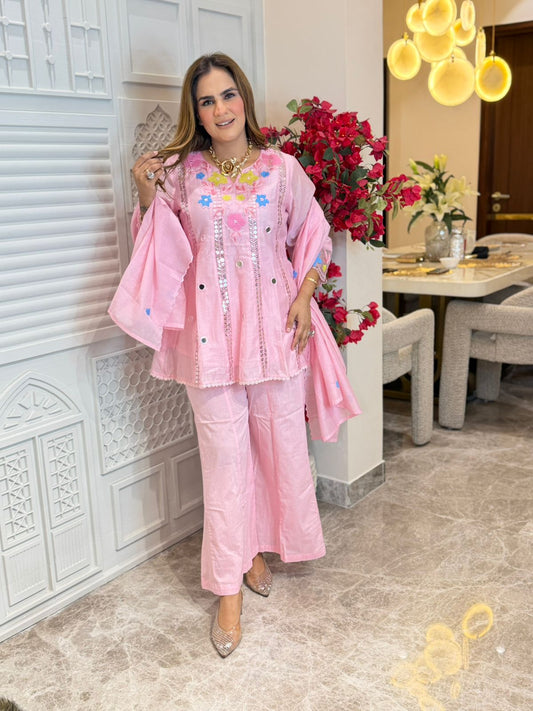 Stunning Embroidery Work Suit PC3221