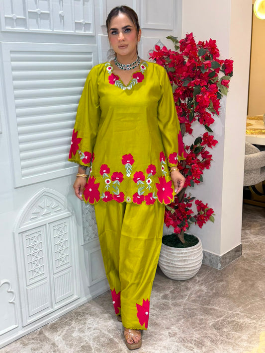 Beautiful V-neck Suit PC3310