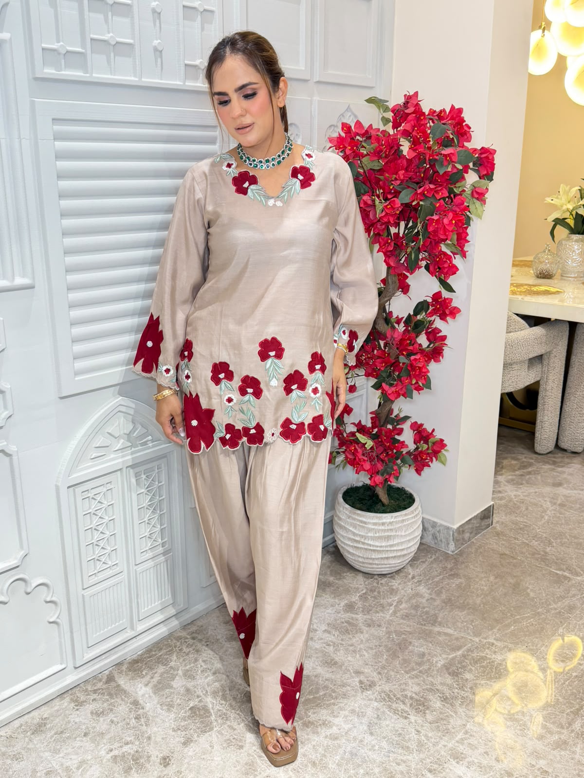 Beautiful V-neck Suit PC3310