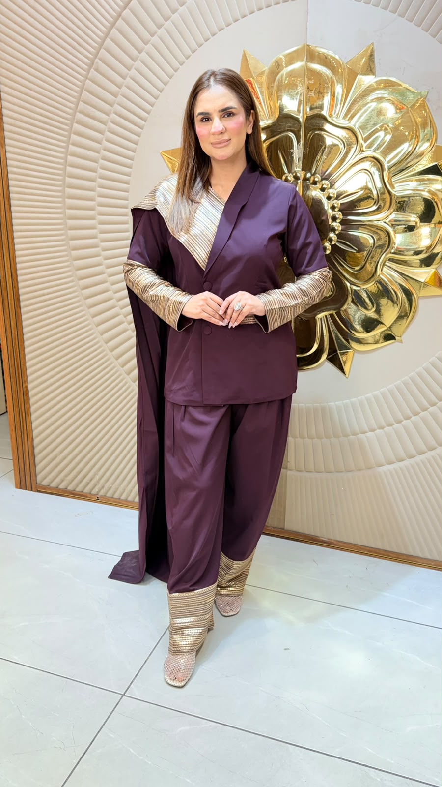 beautiful  blazer top paired with matching pants pc3354