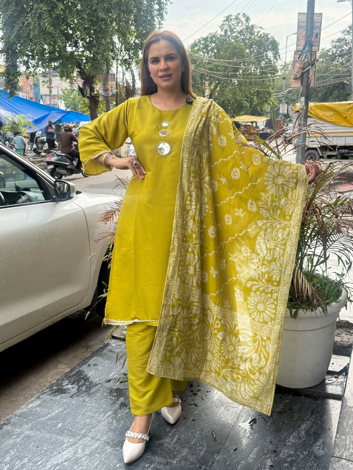 Elegant Suit With Lace Work PC3405