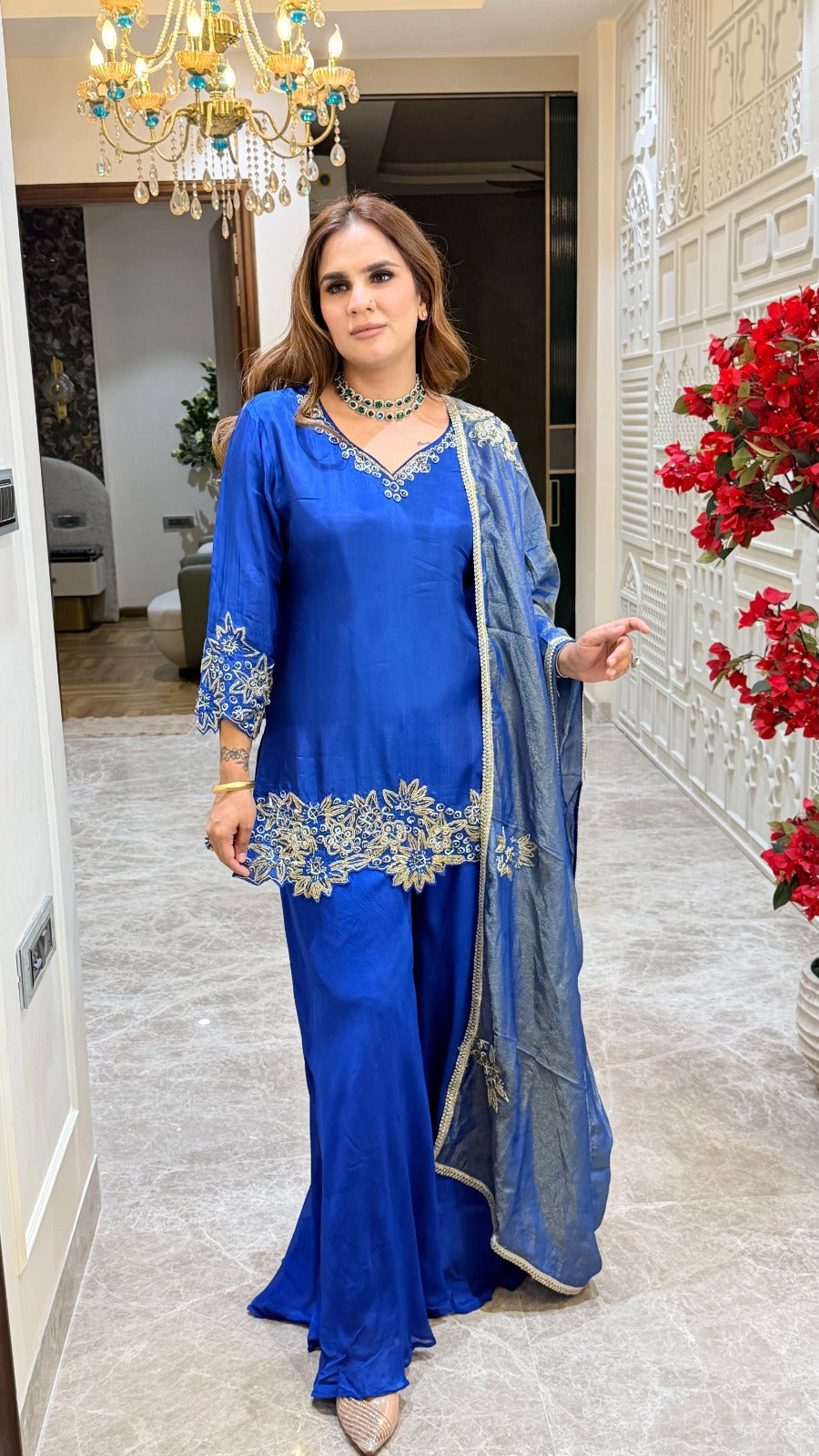 Elegant Suit With V-neck Design PC3409