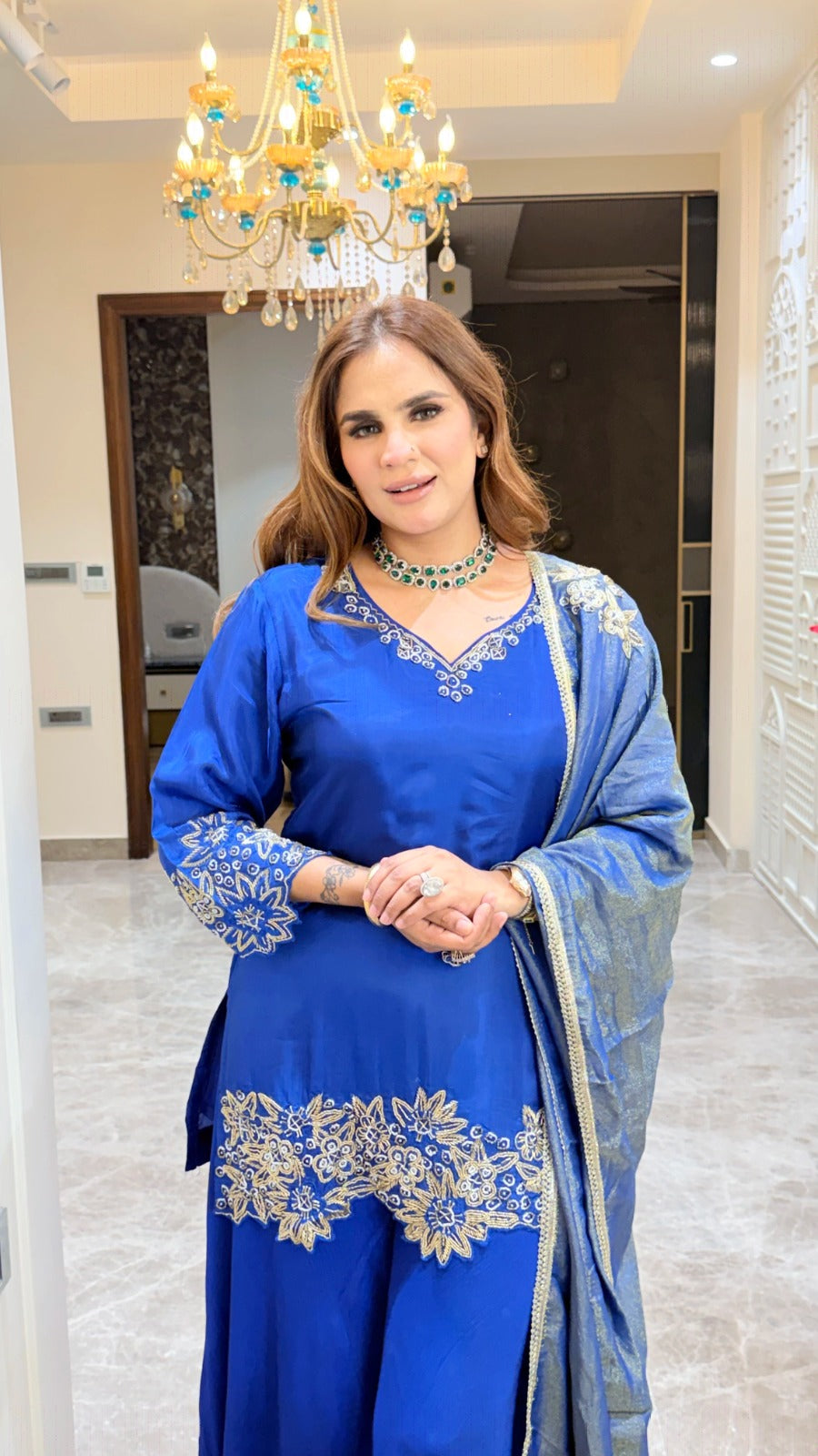 Elegant Suit With V-neck Design PC3409