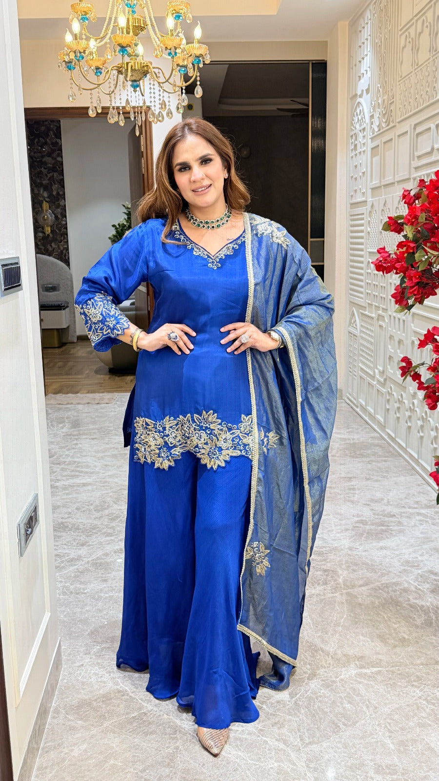Elegant Suit With V-neck Design PC3409
