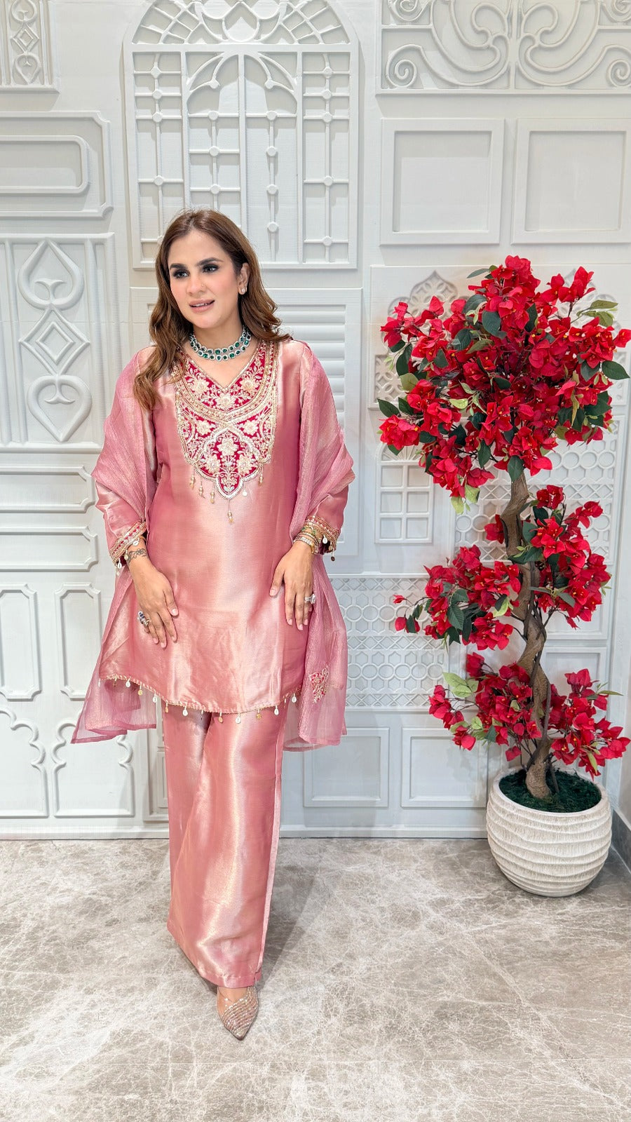 Beautiful V-neck Suit PC3412