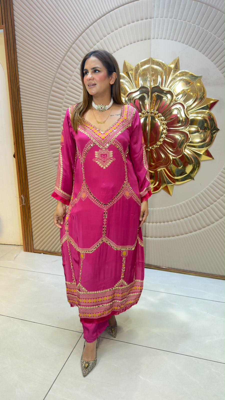 Elegant silk kurta set and zari, mirror, and resham embroidery pc3318