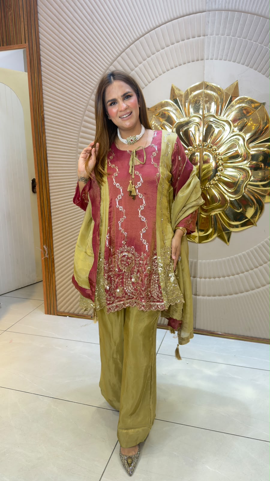 Elegant ethnic suit a peach-to-gold or dual-toned embroidered tunic kurta set  pc3319