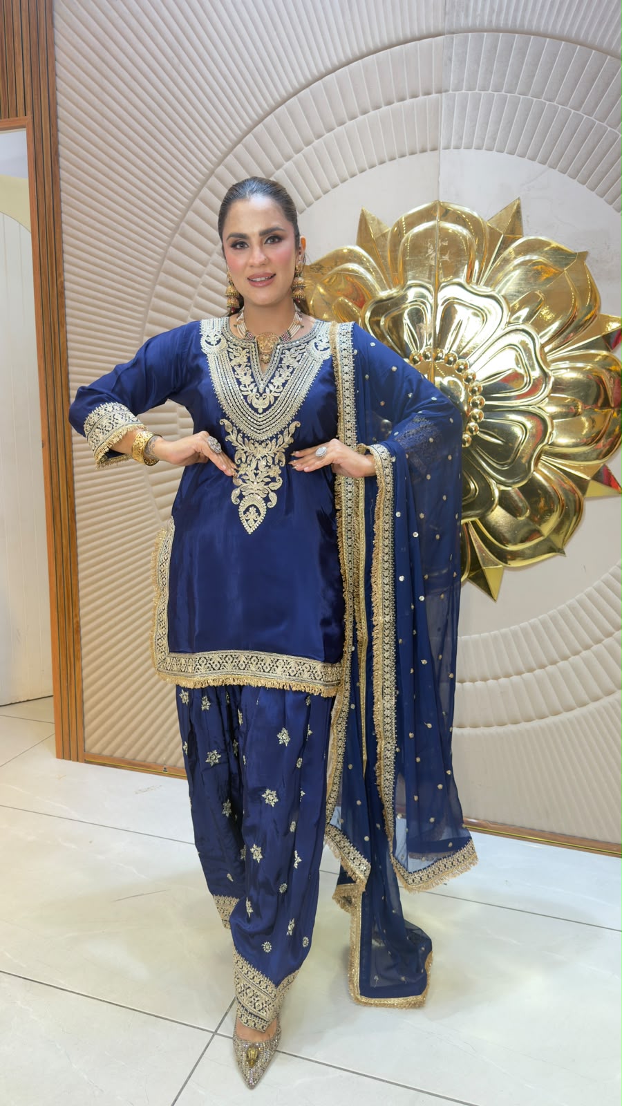 Beautiful royal blue ethnic suit set featuring a short kurta set pc3331