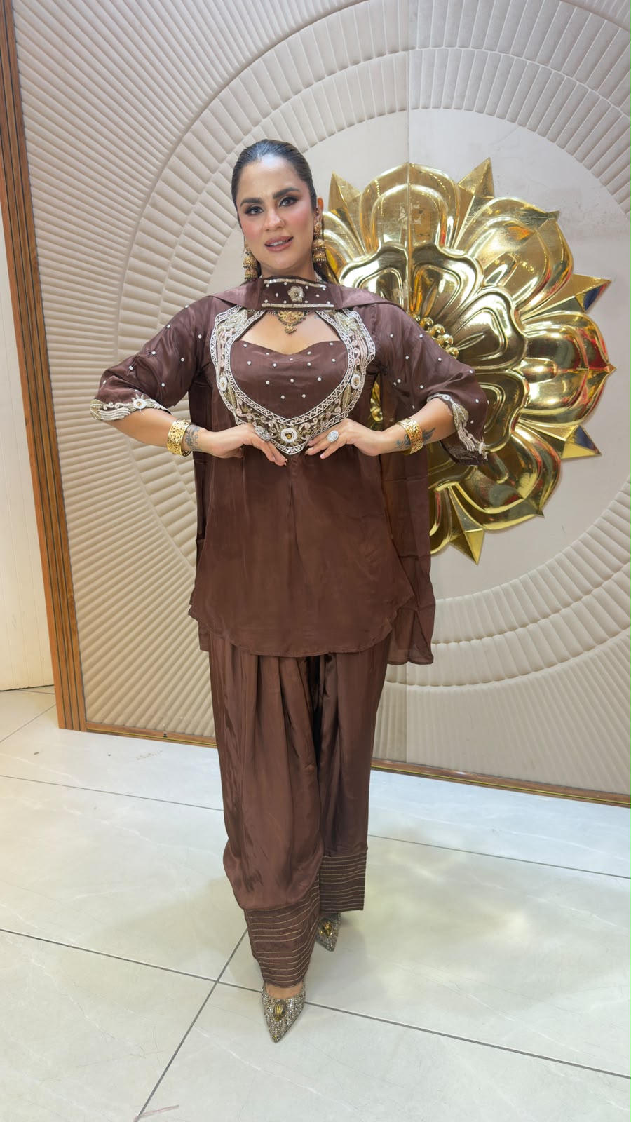 Beautiful brown embroidered peplum kurti paired with a patiala or farshi salwar and matching dupatta pc3334