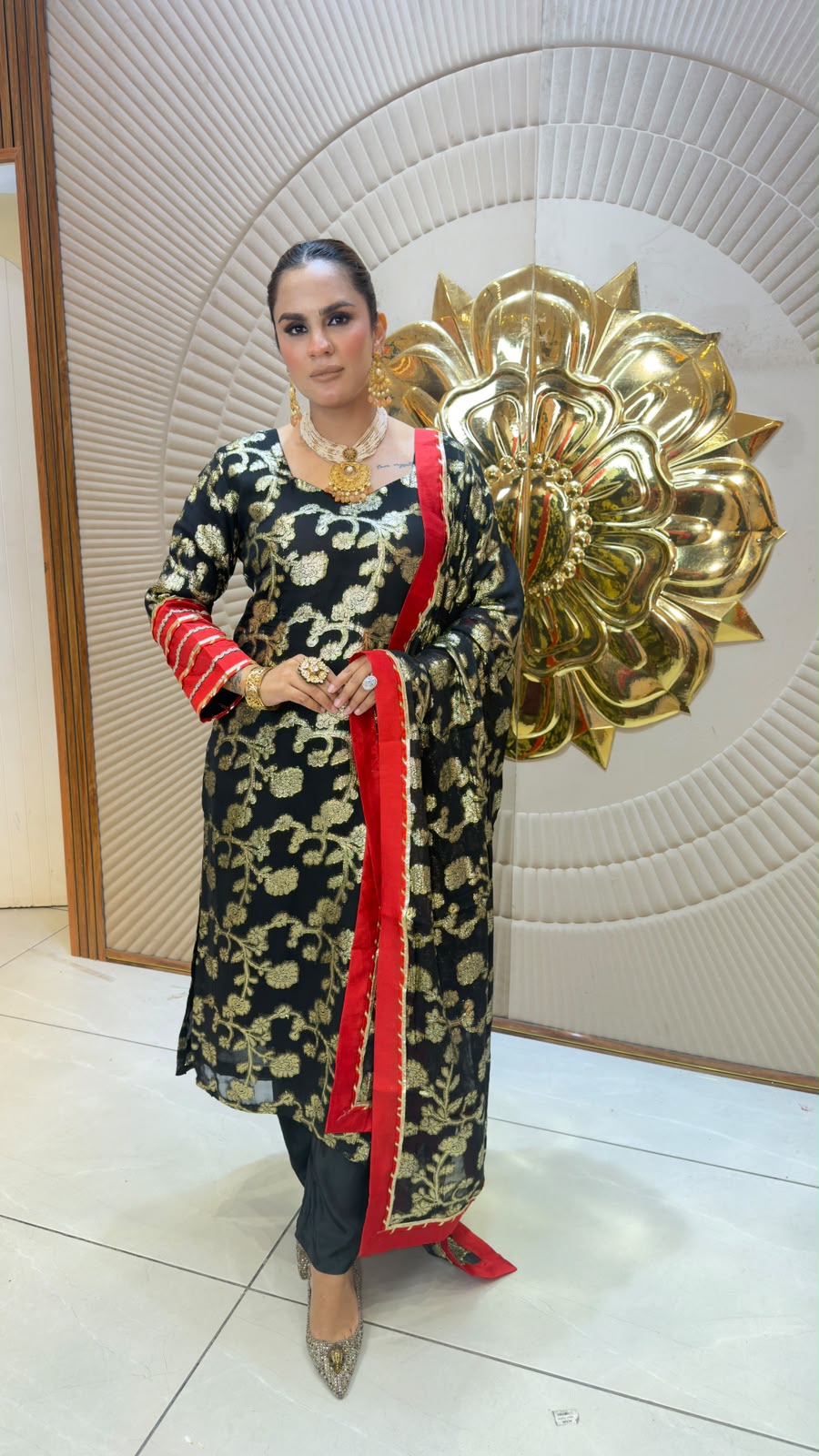 Beautiful black Banarasi brocade salwar suit set pc3342