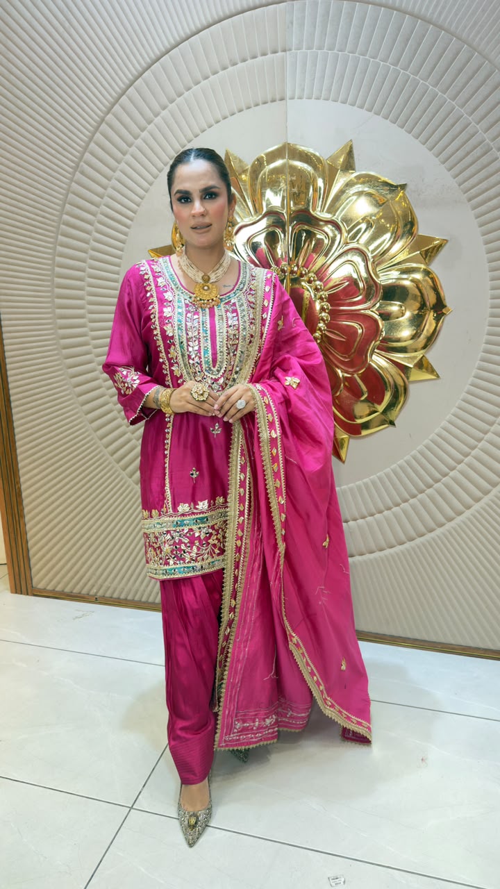 Beautiful magenta short silk kurta set pc3341