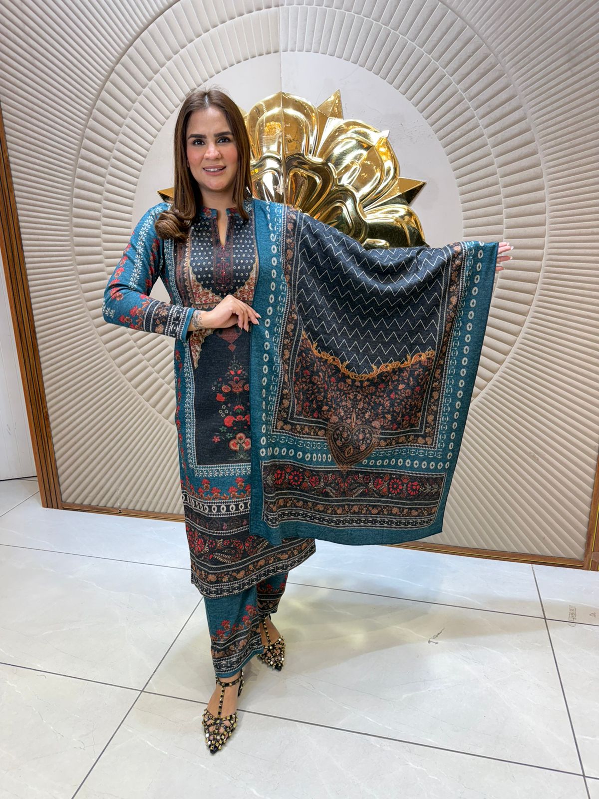 Beautiful Printed Suit PC2382