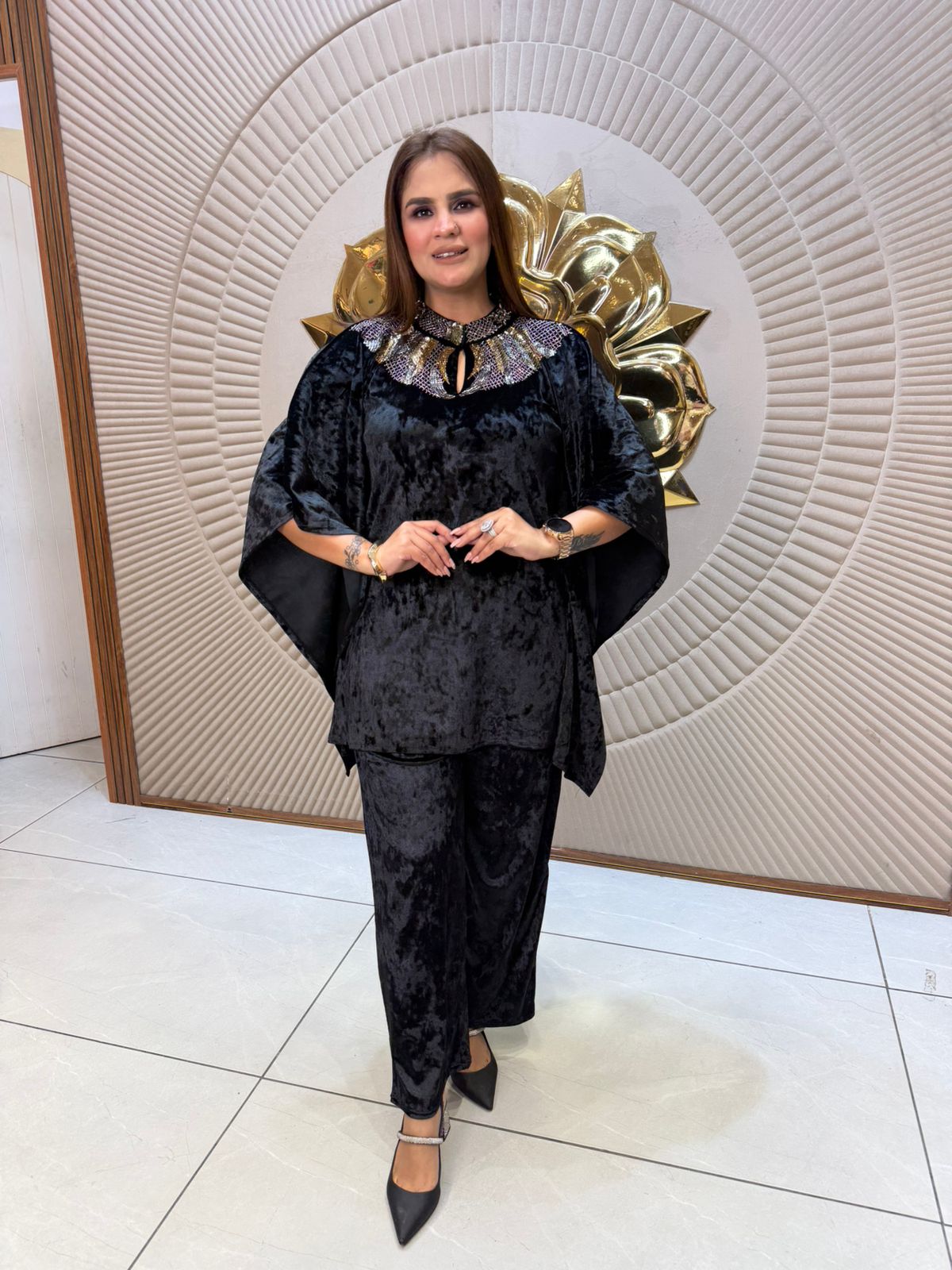 Elegant Dress With Neck Design PC2395