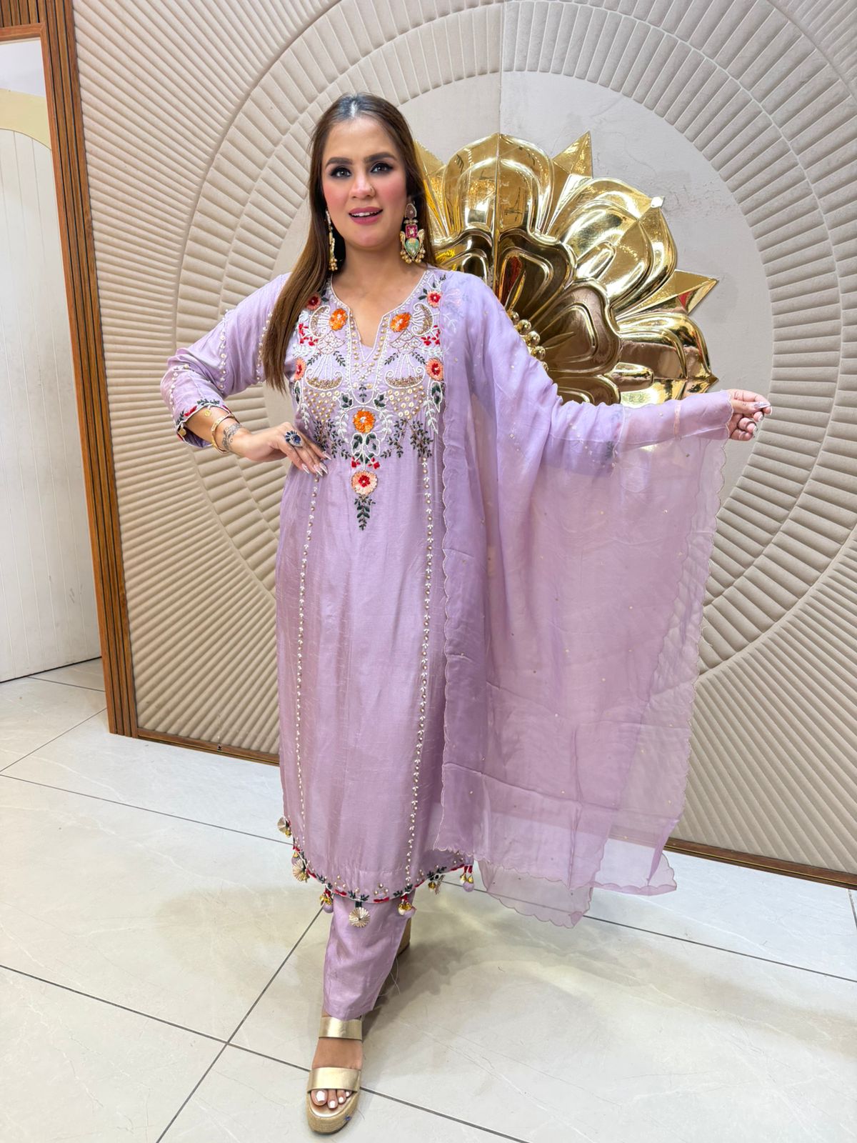Beautiful Flower Design Suit PC2549
