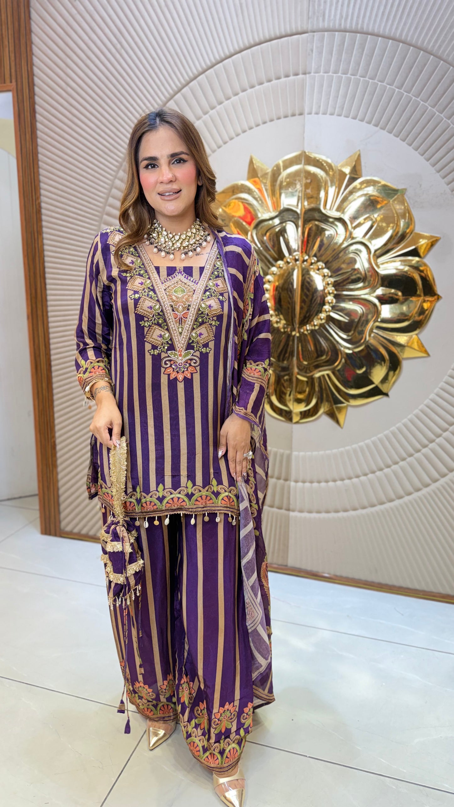 Beutiful elegant suit pc3666