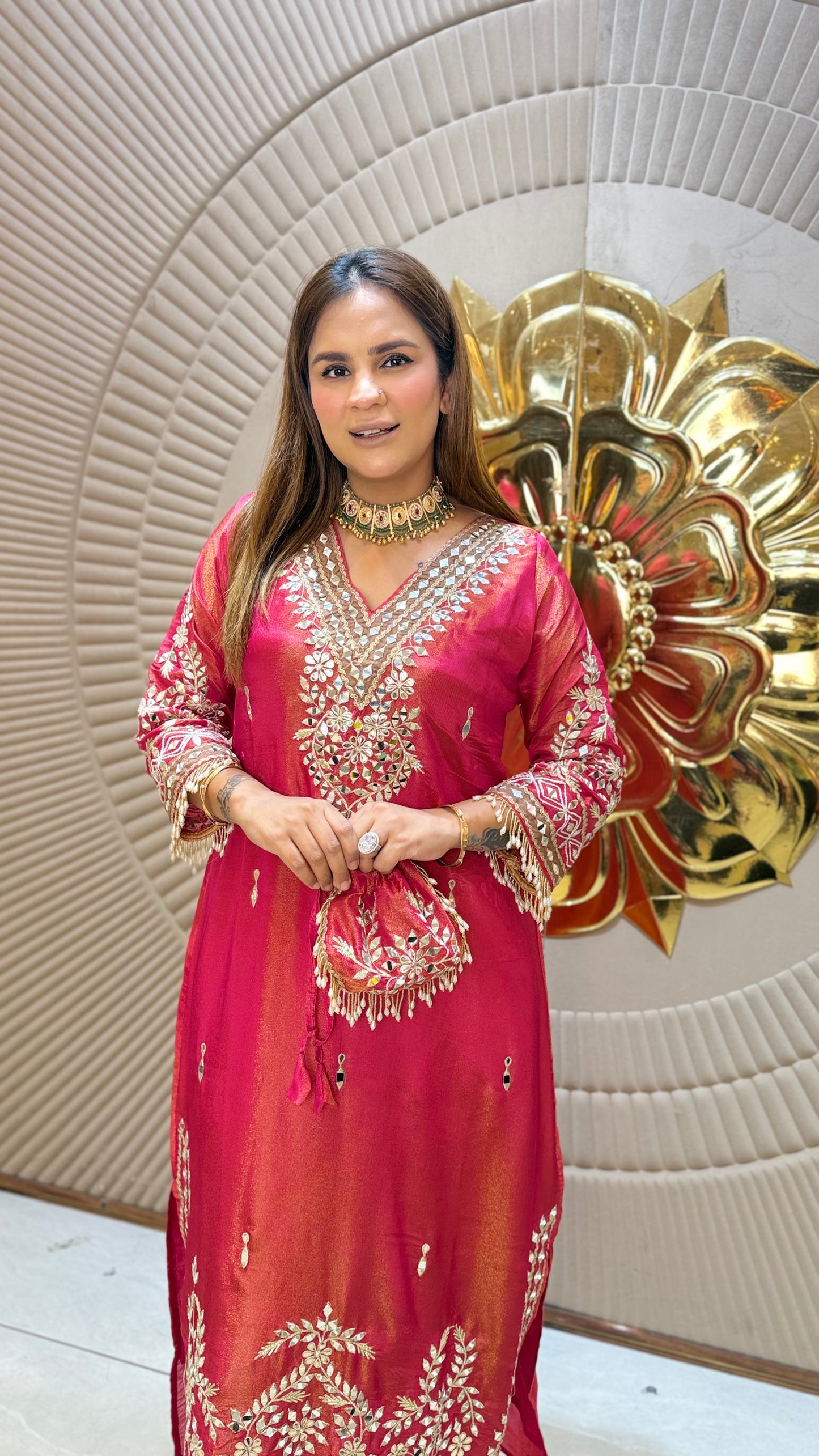 Beutiful elegant paetywear kaftan with potli pc3654