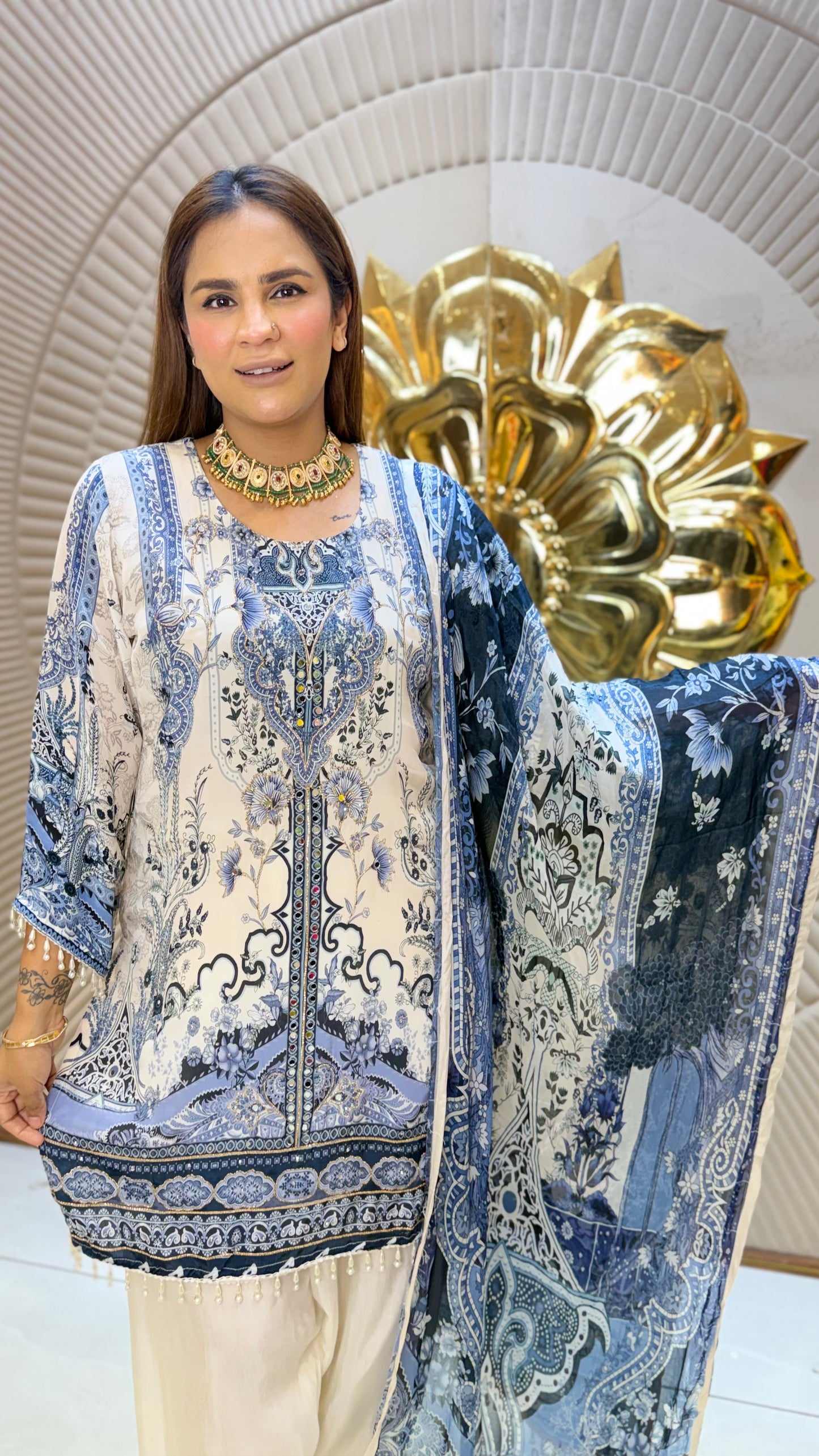 Beutiful elegant suit pc3658