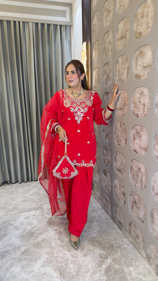 Beutiful elegant paetyweae suit pc3358