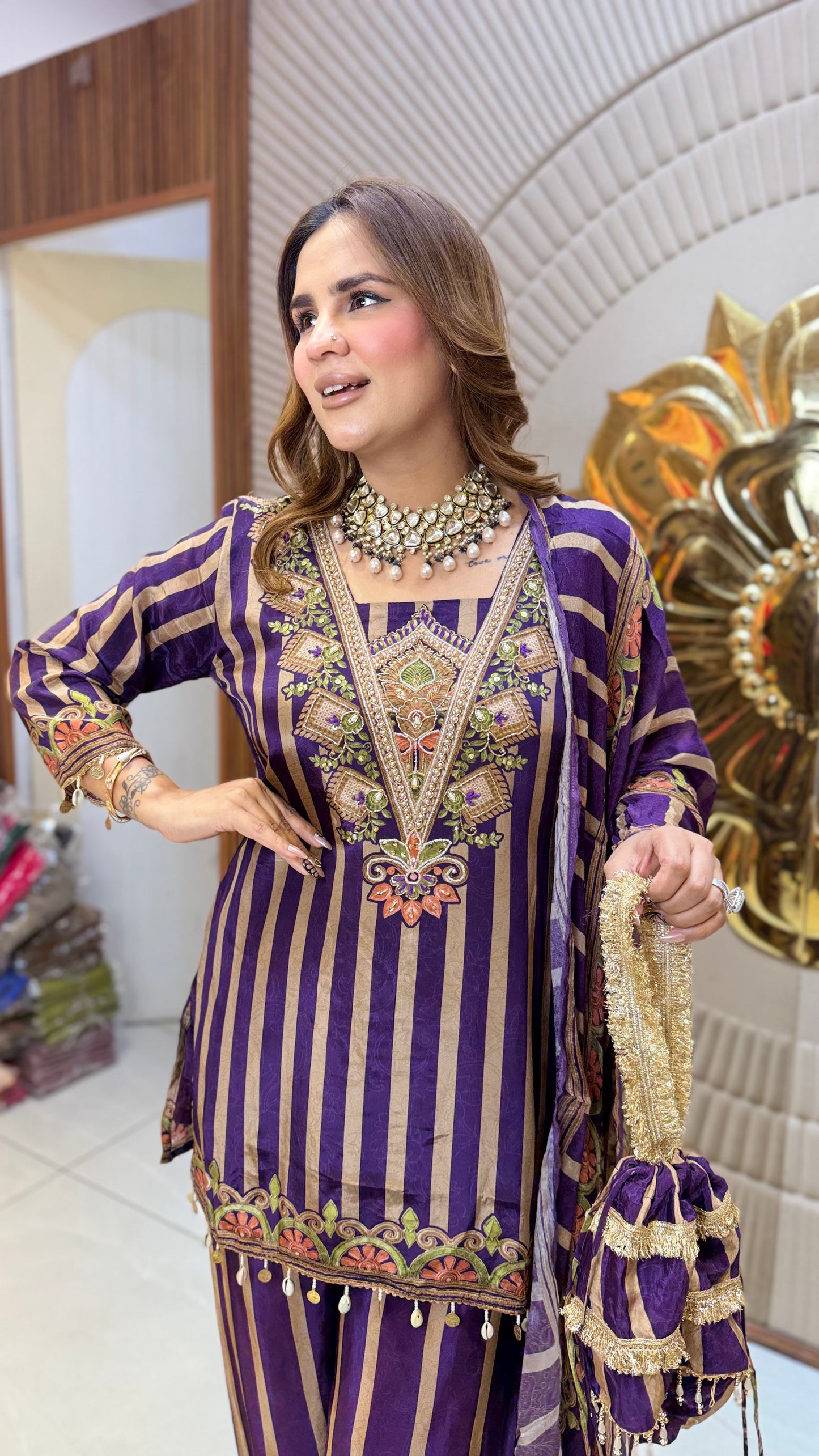 Beutiful elegant suit pc3666