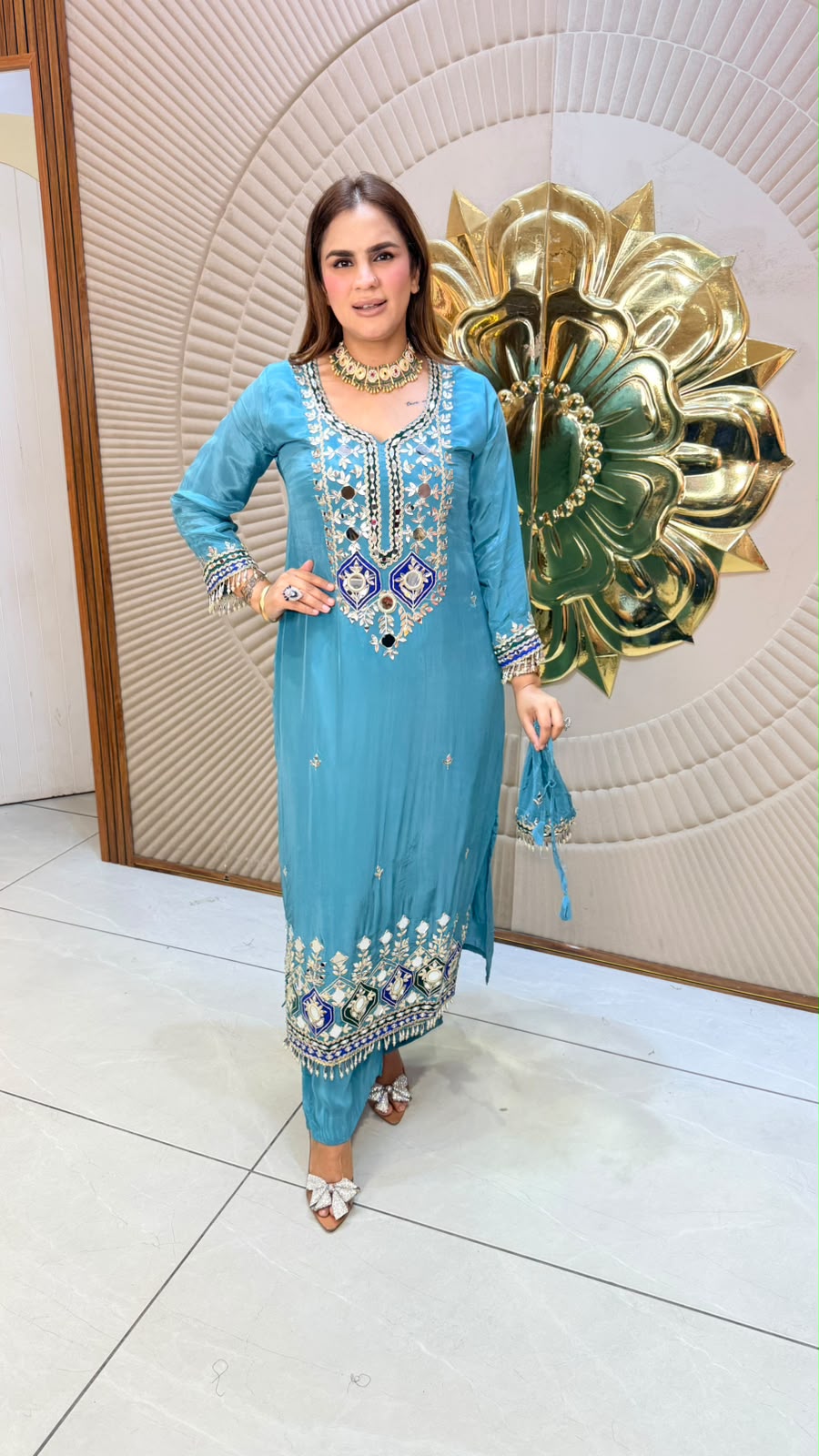 Beutiful elegant kaftan with potli pc 3396