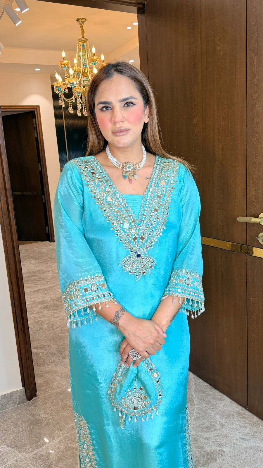 Beutiful elegant kareena style with potli pc3588