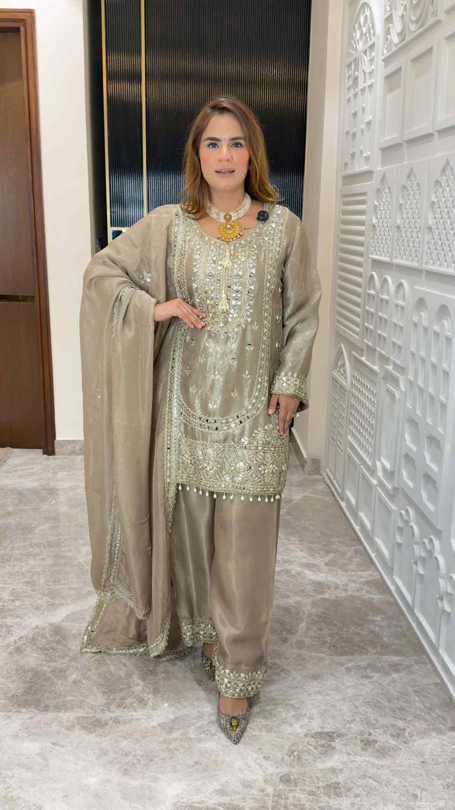 Beutiful elegant partywear suit pc3742