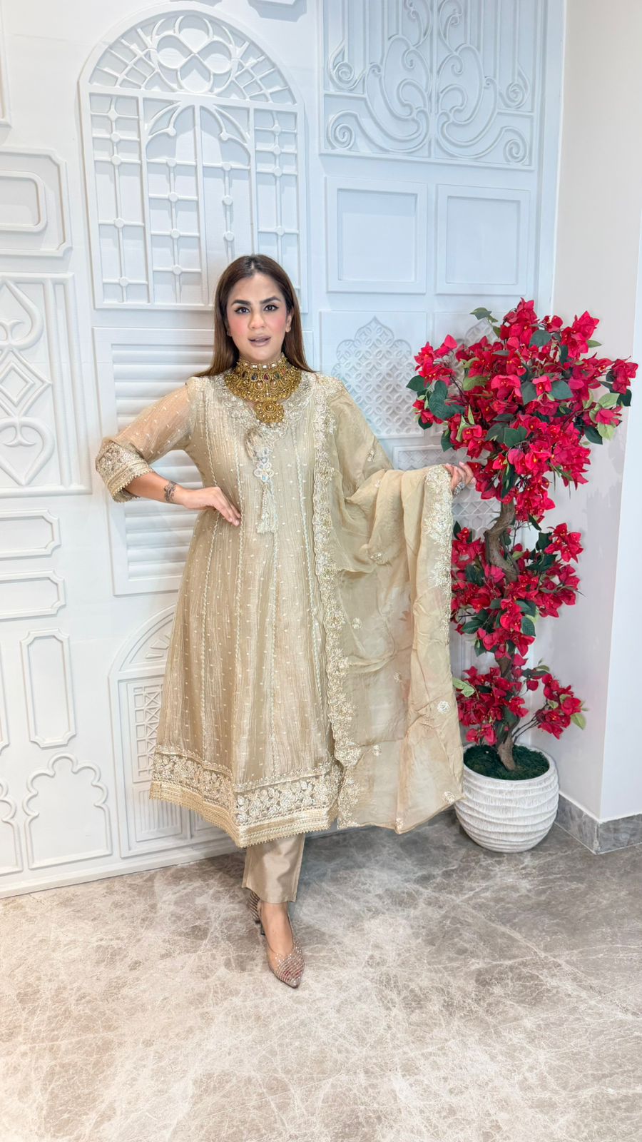 Beutiful elegant partywear suit pc3584