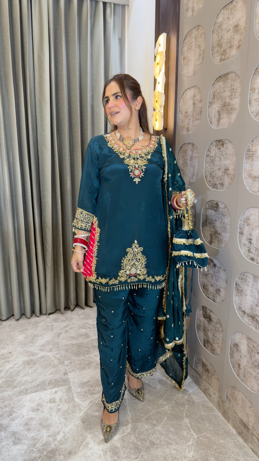 Beutiful elegant partywear suit with potli pc3356