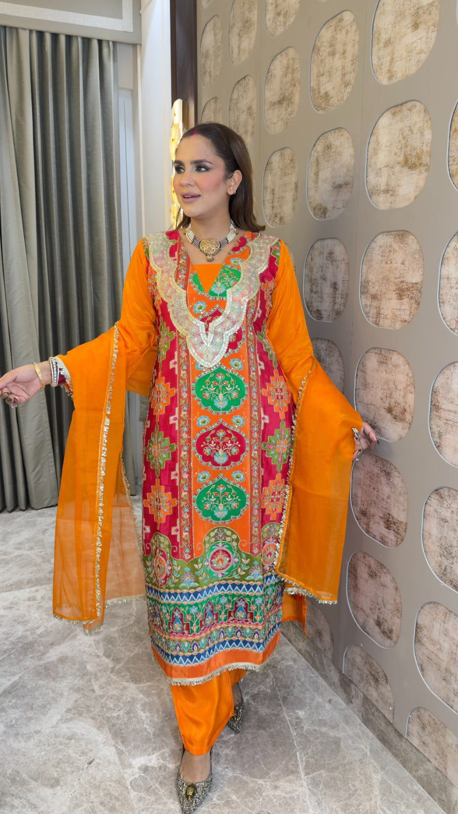 Beutiful elegant partywear suit pc3375