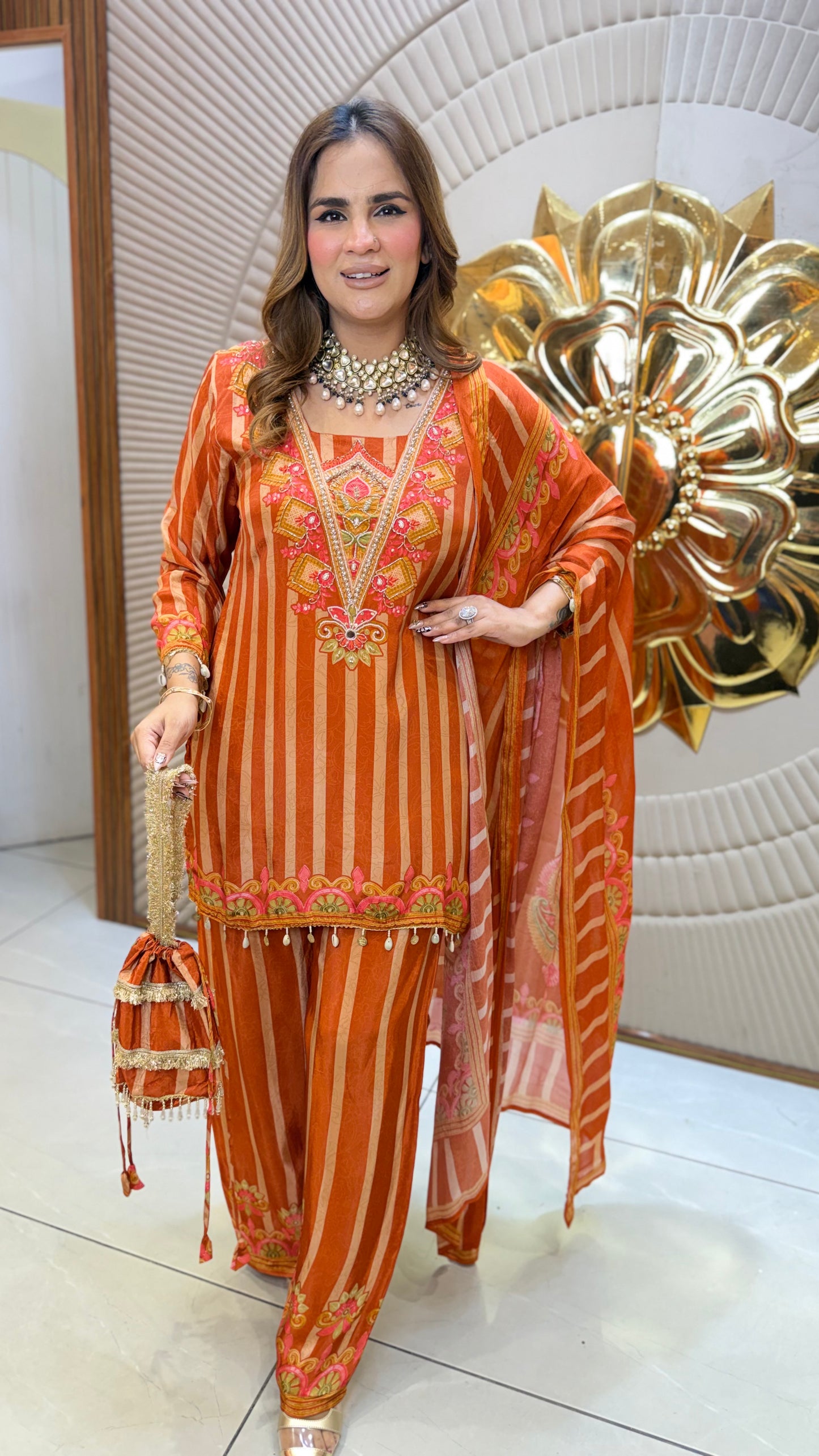 Beutiful elegant suit pc3666