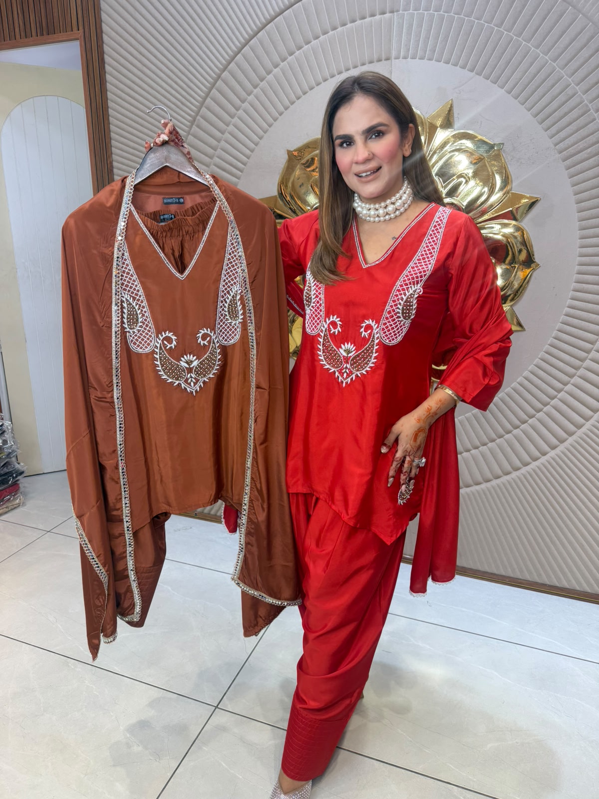Beutiful elegant partywear suit pc3129