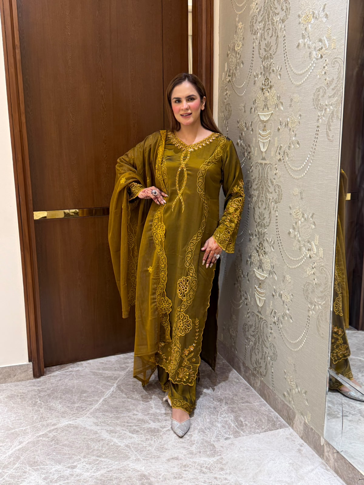 Beutiful elegant suit pc3144