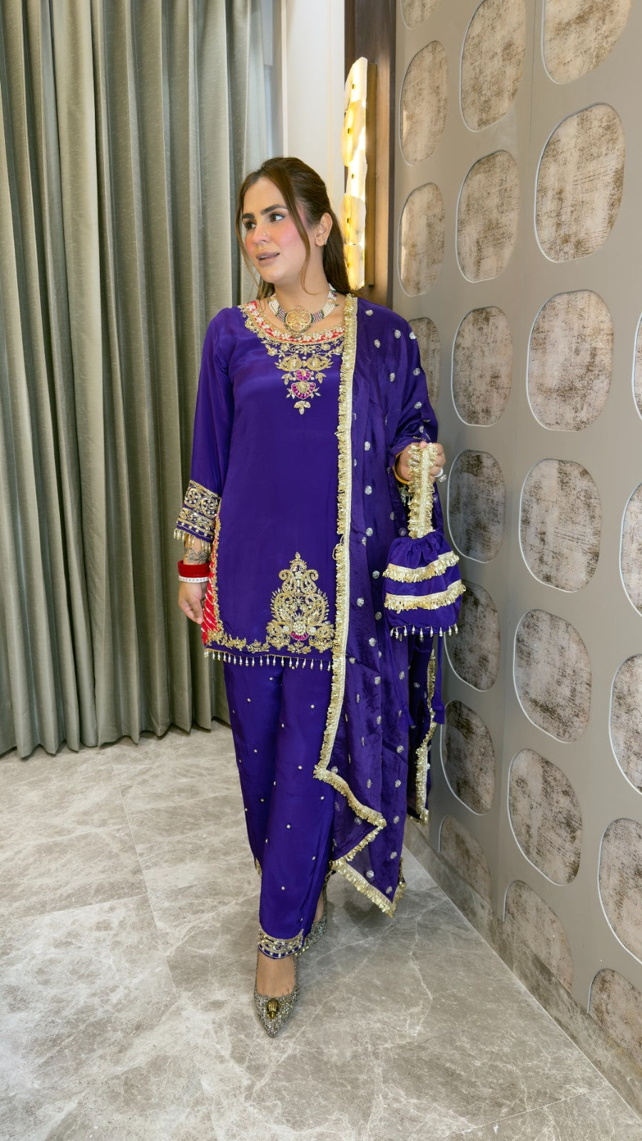 Beutiful elegant partywear suit with potli pc3356