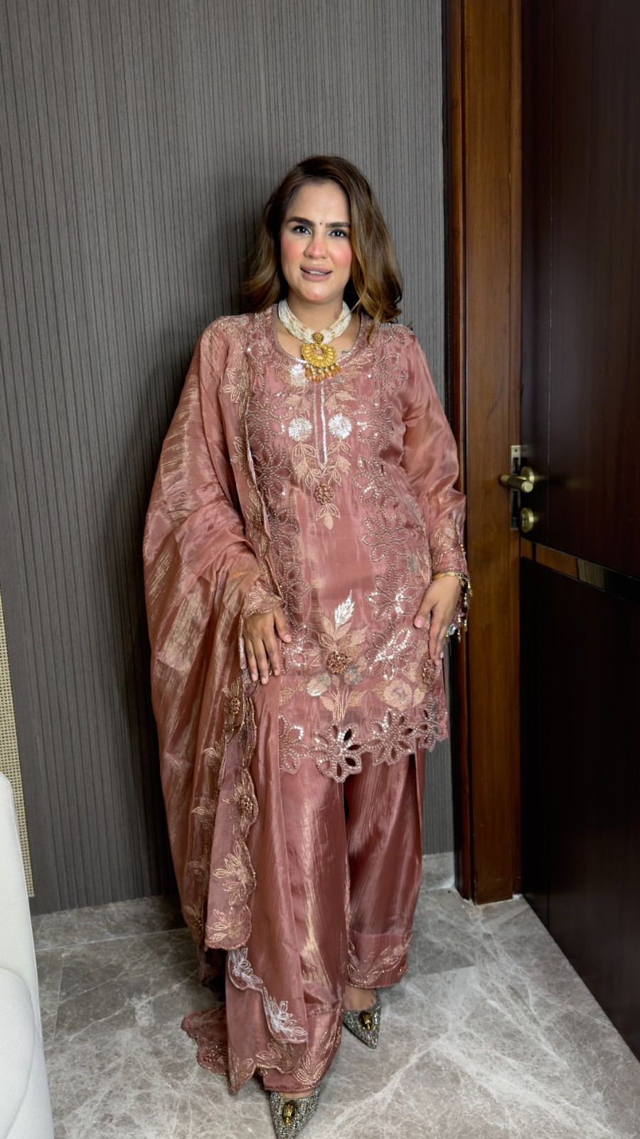 Beutiful elegant suit pc3744