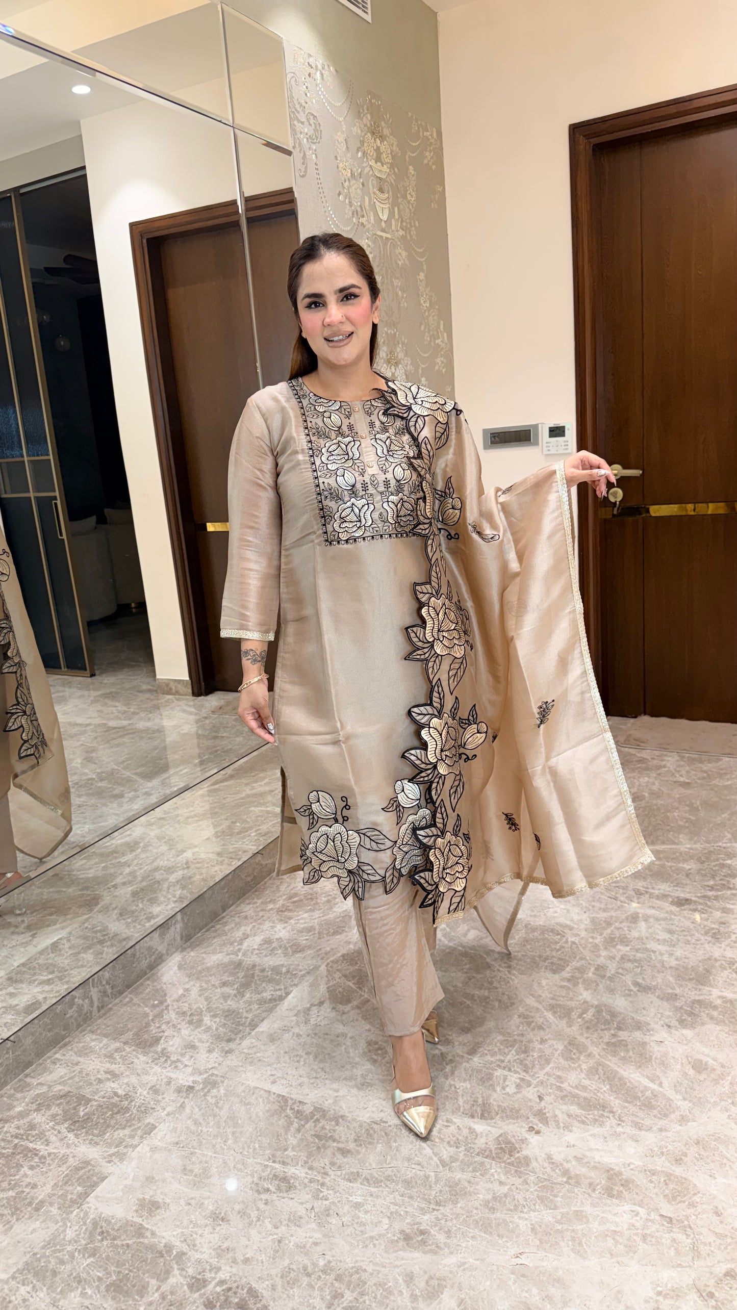 Beutiful elegant partywear suit pc3663