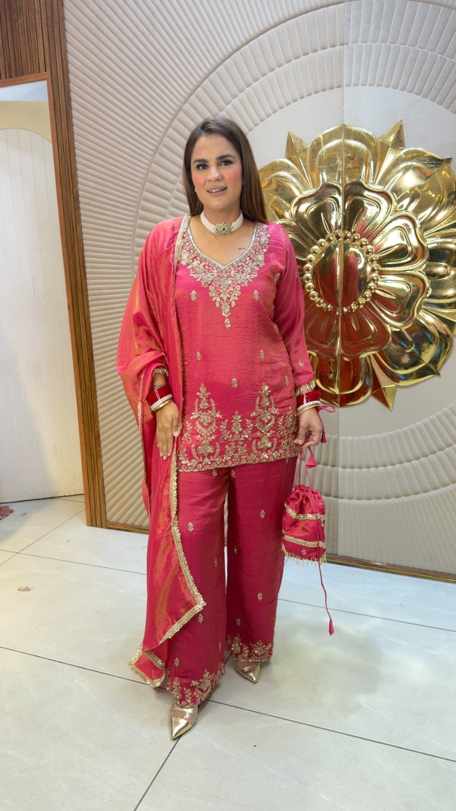 Beutiful elegant partywear suit with potli pc3818